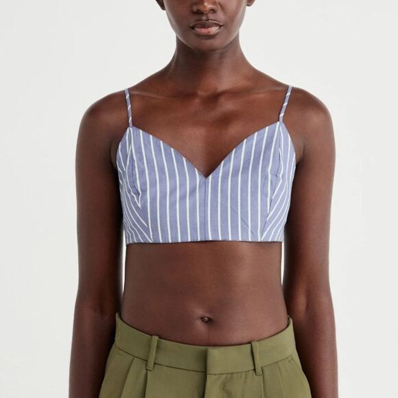 NWT Gap Striped Blue and White Crop Top - Picture 2 of 7